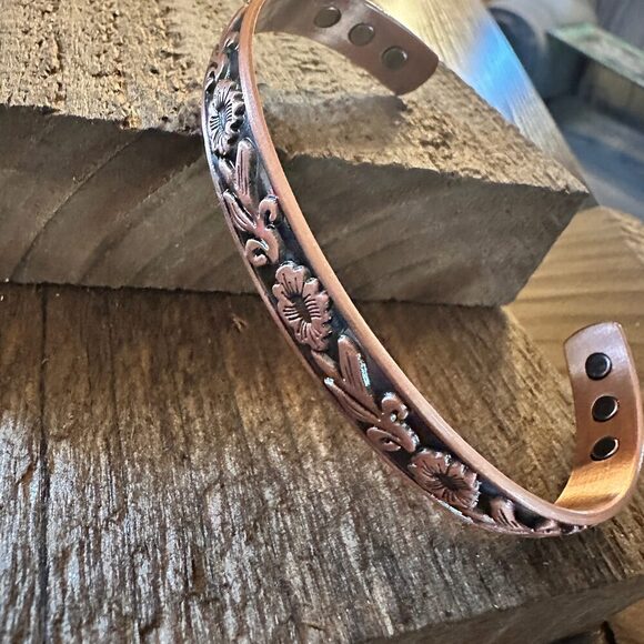 Boho Copper Floral Cuff Bangle Bracelet, Arthritis Relief, Gift Box - Picture 2 of 12